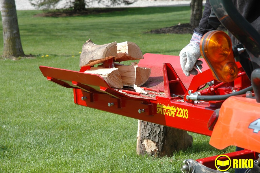Riko UK SplitFire 2203 16 ton Log Splitter